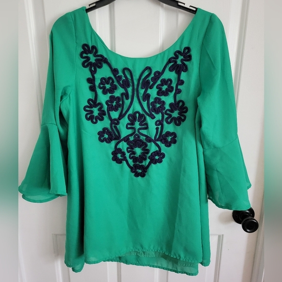 Judith March Women's Green Bell Sleeve Embroidered Blouse Size Large - Picture 1 of 6